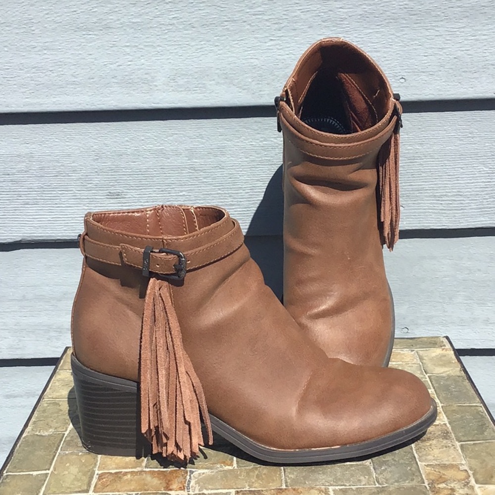 Sam Edelman Circus Tan Fringe Bootie Size 8